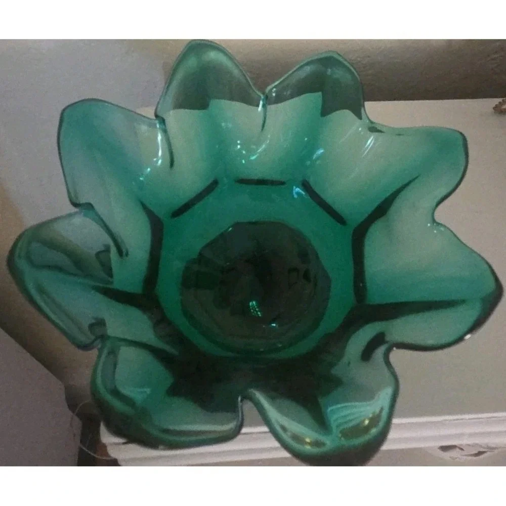 Emerald Green Glass Vintage Petal Candy Dish Handkerchief Compote St. Paddy's